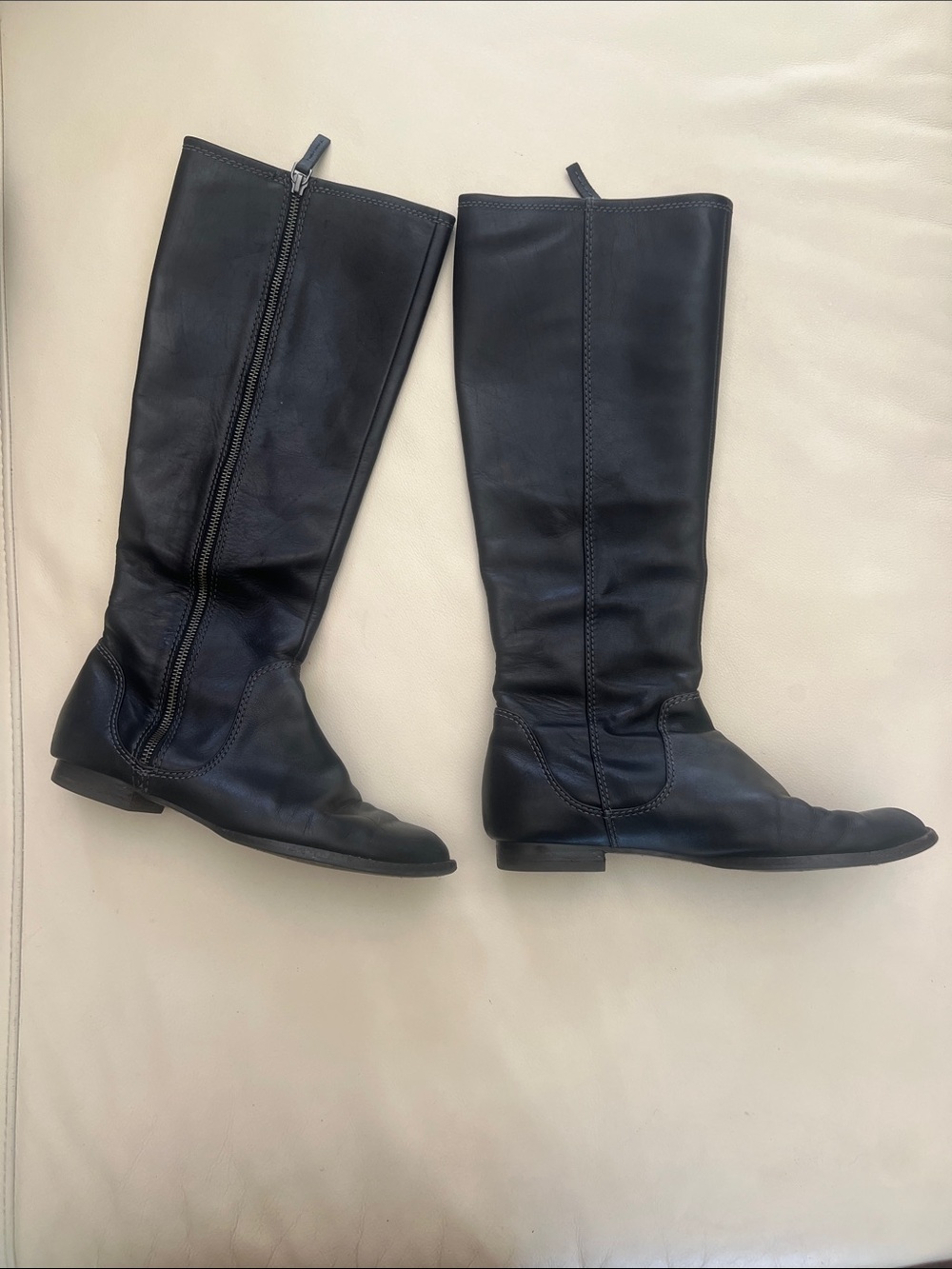 Elie Tahari Sz 38 Classic Black Leather Knee-High Flat Heel Boots with Zipper